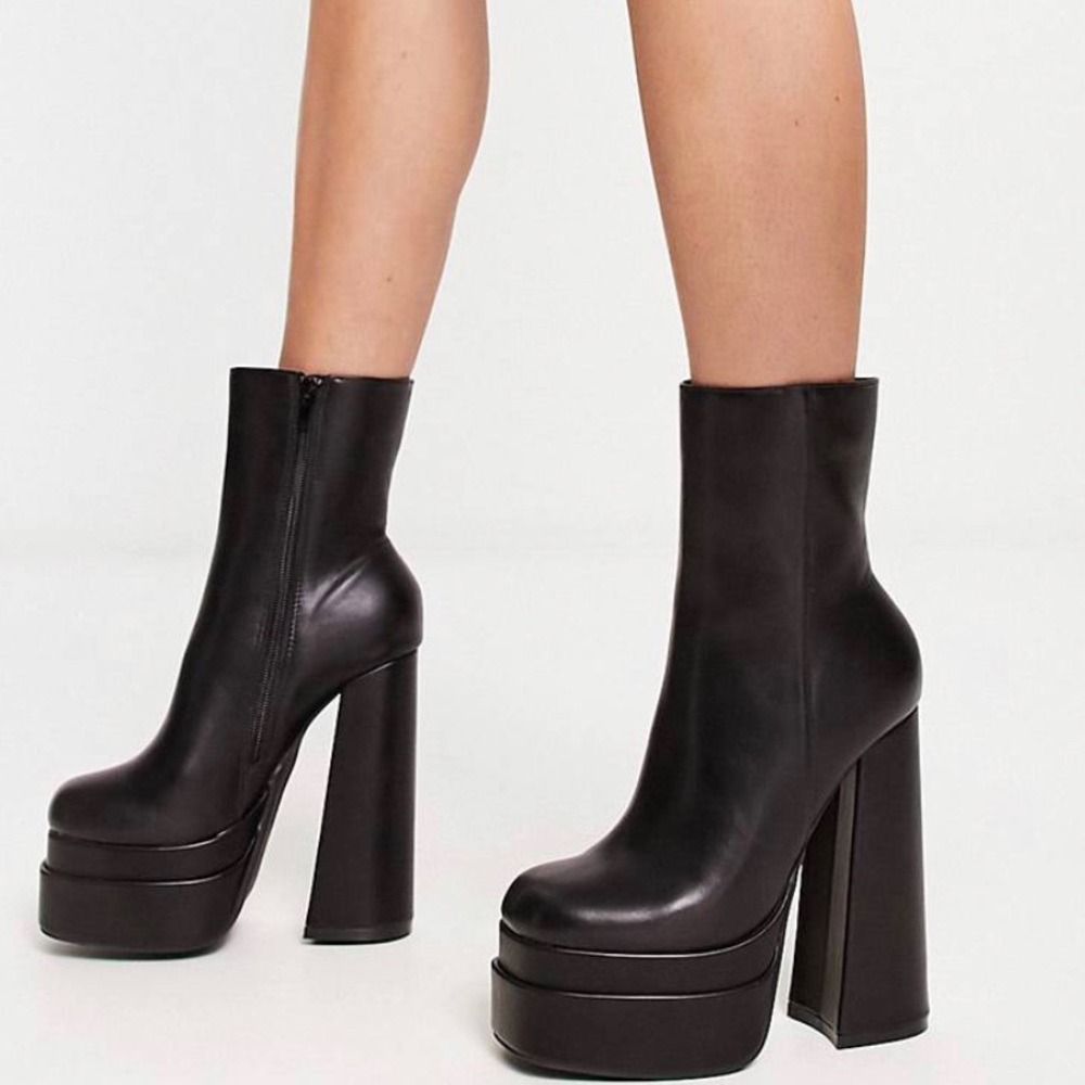 Truffle Collection Double Platform High Ankle Boots- Sz. 7